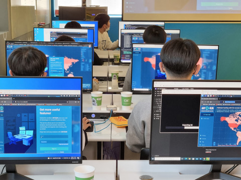 세명컴퓨터고등학교 학생들이 화이트 해킹 심화 교육에 참여했다. [사진출처=시립 은평청소년미래진로센터]