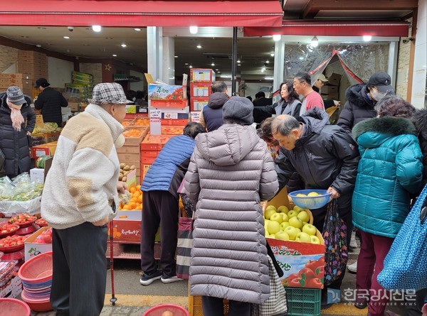 설차례상차림 비용 31만원...설 차례상 과일·수산물·채소·임산물·축산물 가격 상승