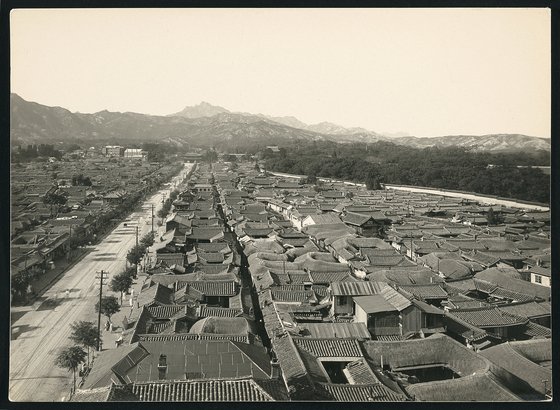 돈화문로 일대 시가(1931.9.25.), 무라카미 텐코 컬렉션  [사진출처=서울시청]