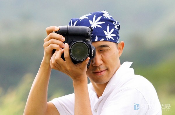 수업 때 보여드린 필자의 카메라든 사진