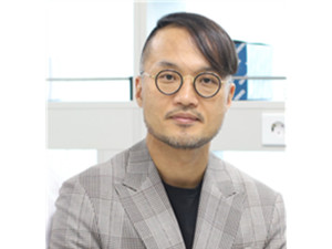 성균관대학교 엄숭호 교수, 종의 유전자 활용해 휘어지는 고성능 에너지 저장... - 뉴스 썸네일 이미지