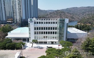 울산의대, 37년 만에 본교 중심 의대교육 시행 - 뉴스 썸네일 이미지