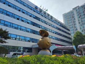 치매 예방 뇌 운동부터 자세 교정까지... 강서구, 이소연 교수와 한영훈... - 뉴스 썸네일 이미지