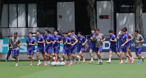 [<b>한국 축구 국가대표</b> <b>일정</b>] 홍명보호, 체감 40도 폭염 속 2026 북중미 월...