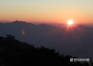 오늘 일출·일몰시간, "6일(일) 전국 해돋이 명소, 해 뜨는 시간과 해 지... - 뉴스 썸네일 이미지